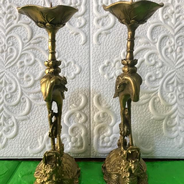 ĐÔI NẾN BẰNG ĐỒNG QUY HẠT
