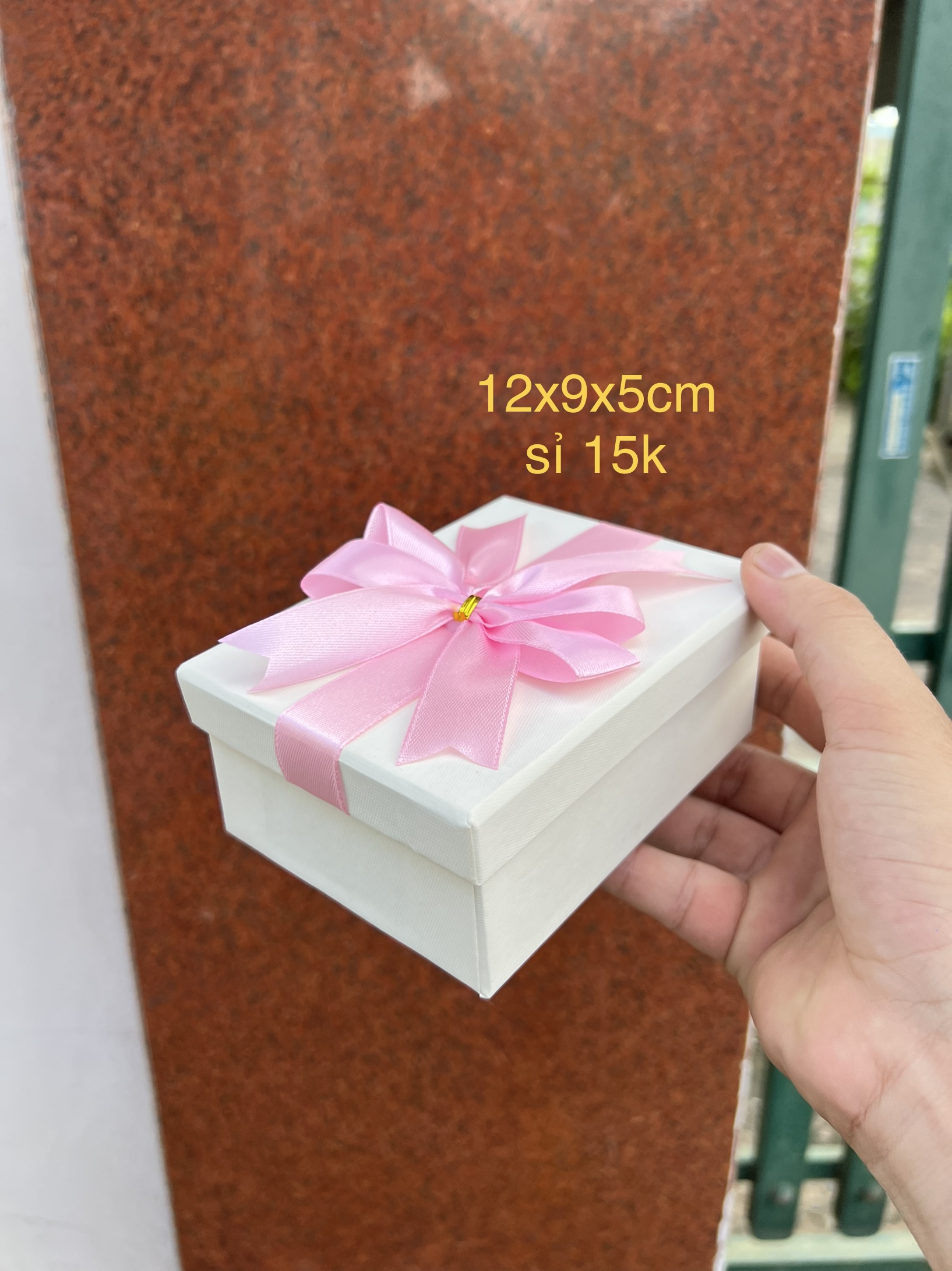 Hộp quà xinh xắn, 12x9 cao 5cm