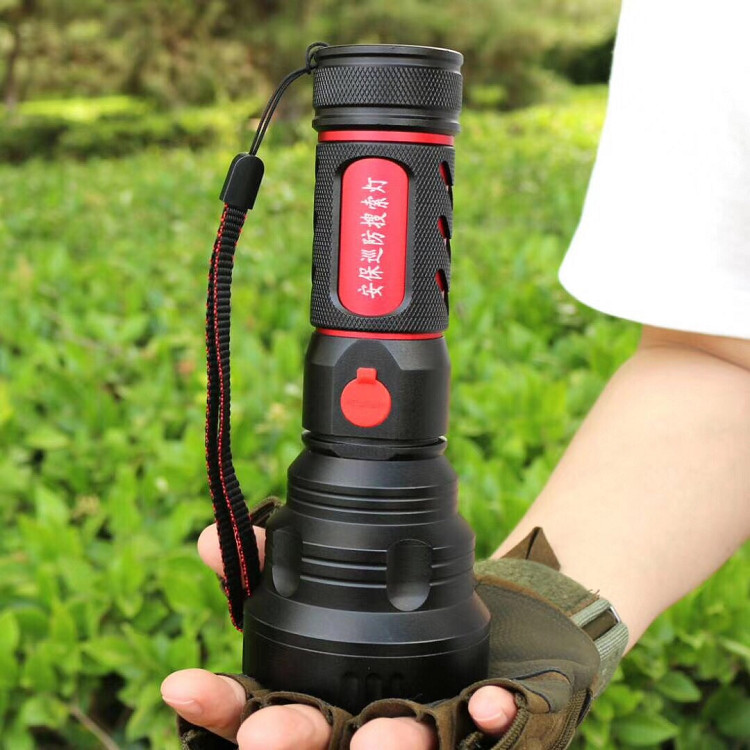 Đèn pin cầm tay chống thấm nước, siêu sáng, chống trơn trượt độ bền cao M16 ( Tặng đèn pin mini bóp tay bảo vệ môi trường ngẫu nhiên )