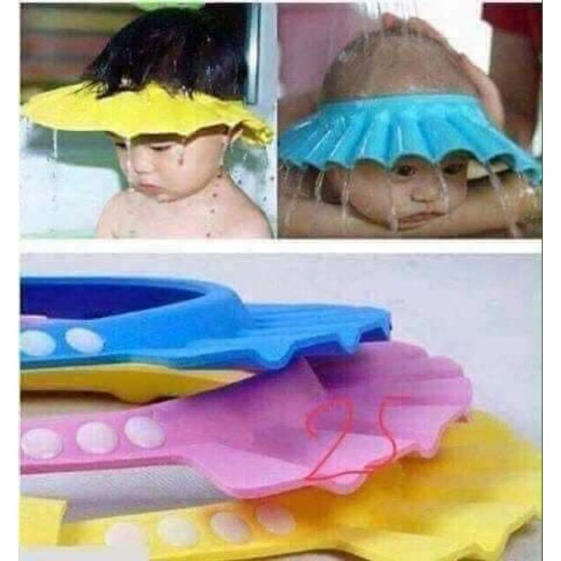 Mũ chùm đầu cho bé tắm tránh nước vào mắt