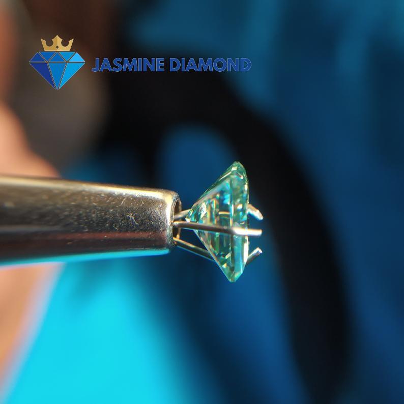Kim cương nhân tạo Mỹ Moissanite giác cắt Princess màu xanh lá