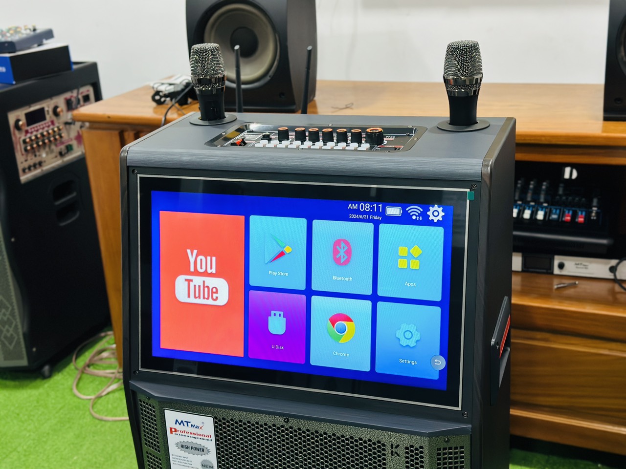 Loa Màn Hình MTMAX T73S Bass40 Màn Hình 21inch Công suất 500W Đi Kèm Cặp Micro Sang Trọng Chống Hú Cao Cấp. HÀNG CHÍNH HÃNG