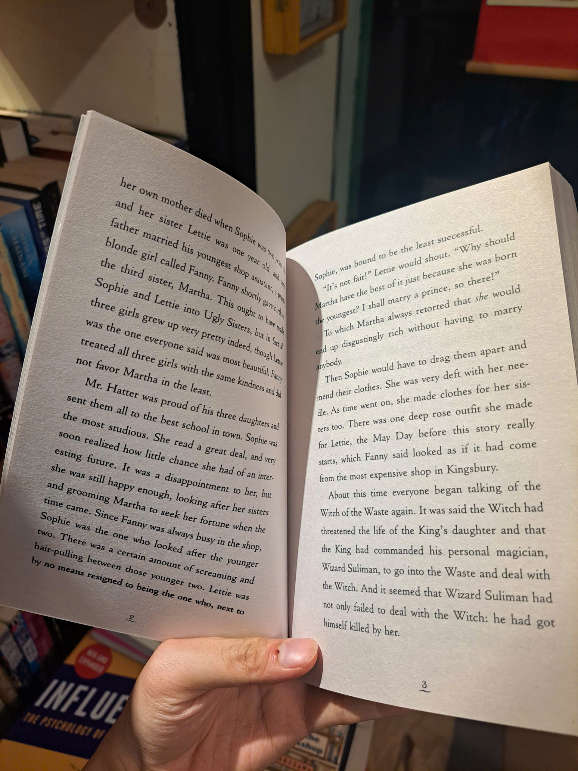 Sách - Howl’s Moving Castle by Diana Wynne Joness | Romance / Fantasy / Ngoại văn nhập khẩu US