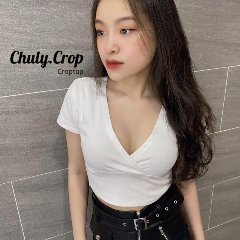 Áo croptop cổ chữ V xẻ ngực sexy, tôn dángkèm họa tiết hoa nhí
