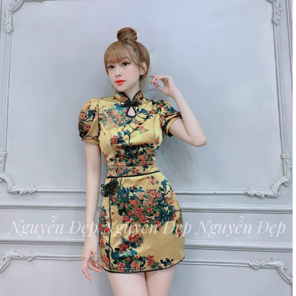 Sét áo cổ tàu khoét ngực phối chân váy mini in họa tiết