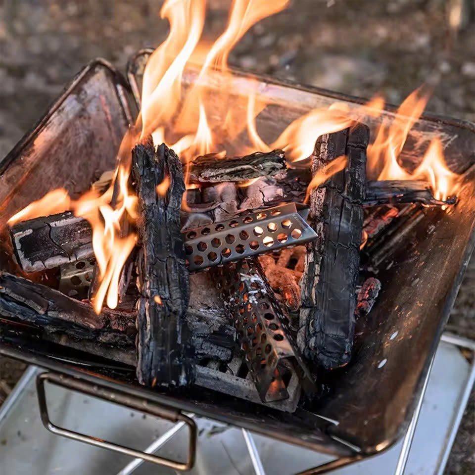 Thanh thép hình tổ ong dùng kê củi Campingmoon A4-CM