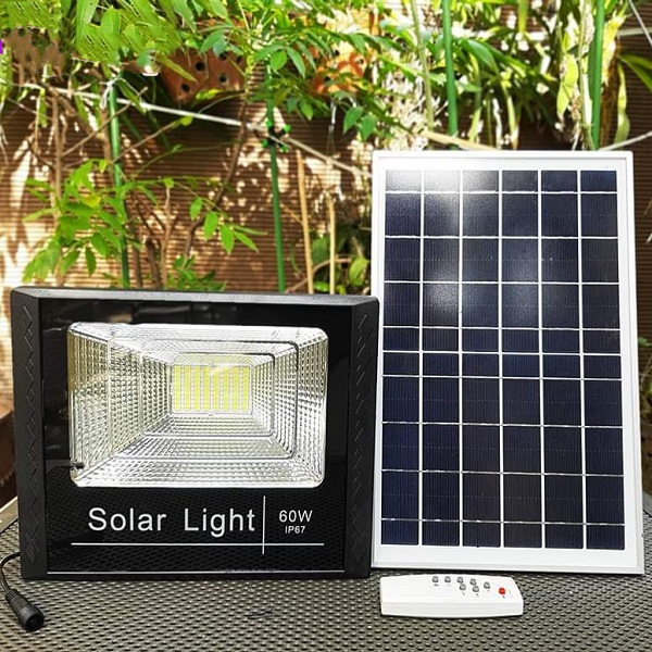 Đèn pha năng lượng mặt trời Solar Light 60W