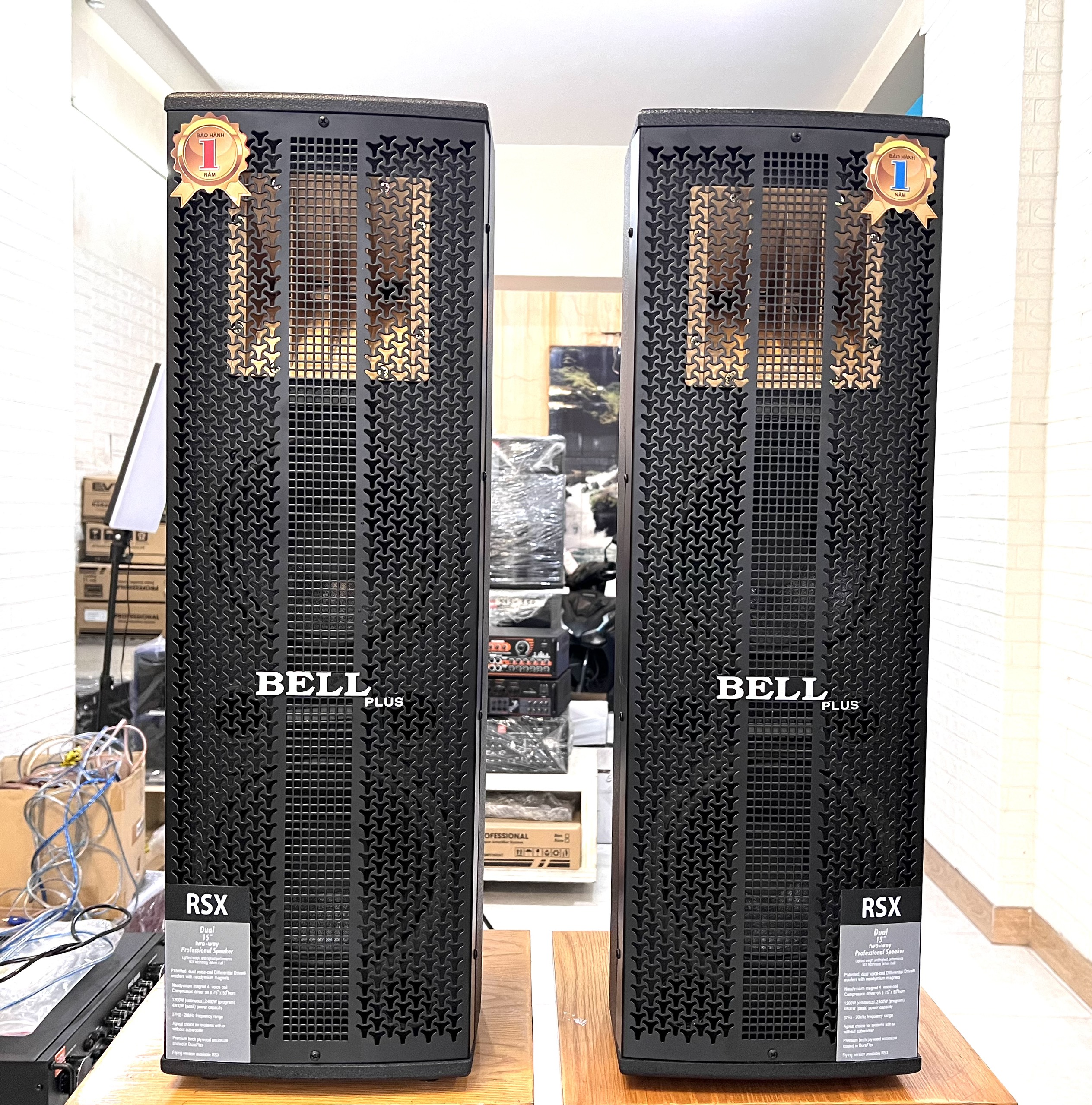 Loa đứng Full đôi 20 thùng sơn cao cấp 2 bass đôi 20 và 1 chép kèn chuyên karaoke và nghe nhạc BellPlus (hàng chính hãng)