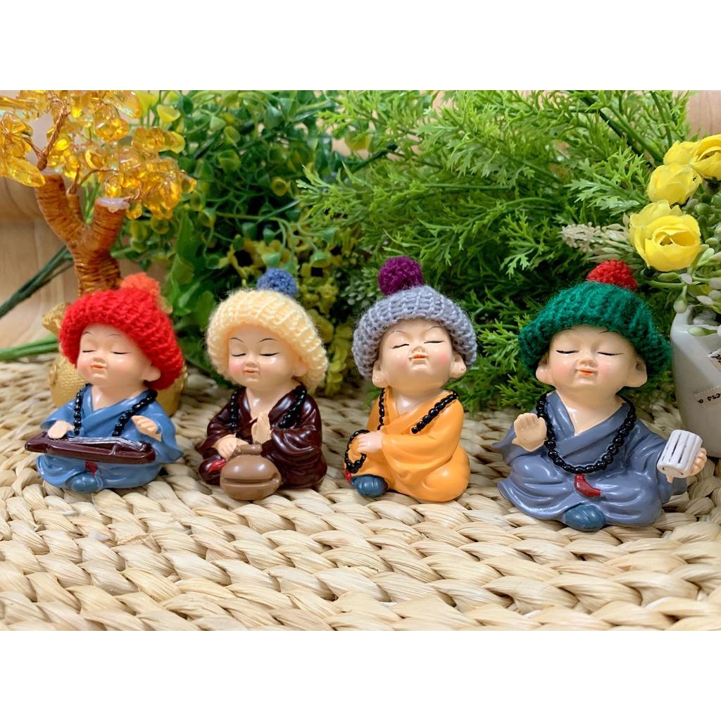 Bộ 4 tượng Chú Tiểu Cầm Kỳ Đội Nón Len