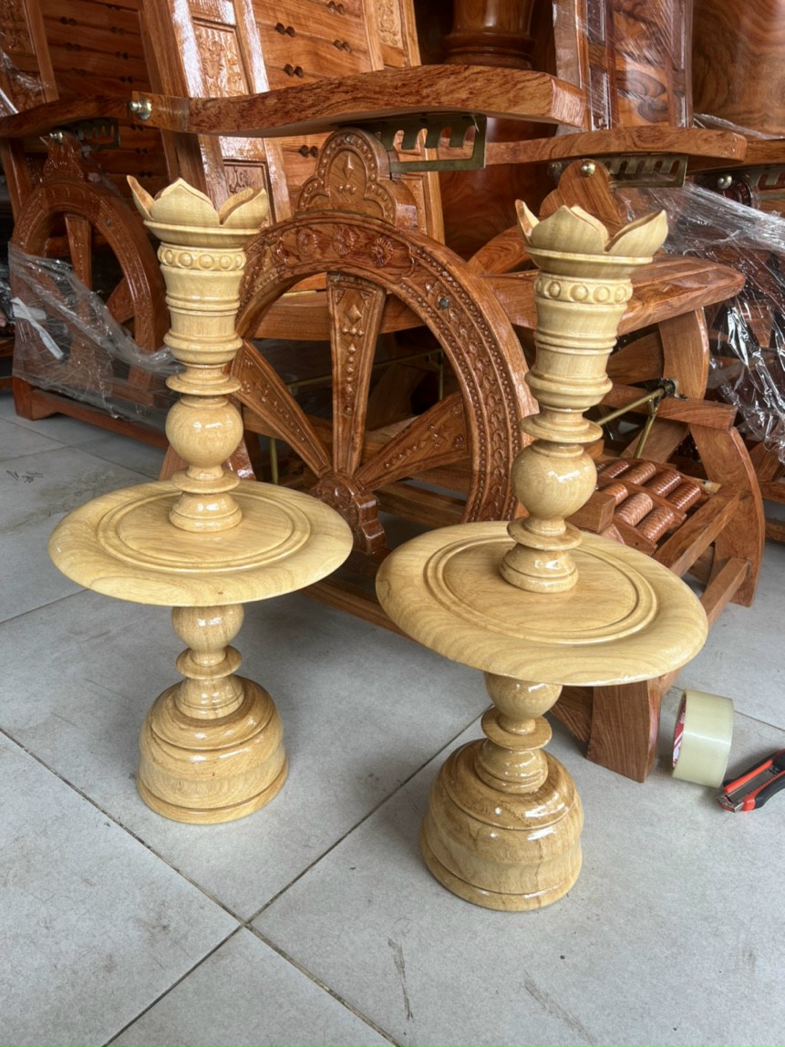 Cặp chân đèn cầy,chân đèn thờ,đôi đèn thờ gỗ gõ tự nhiên cao 50 cm