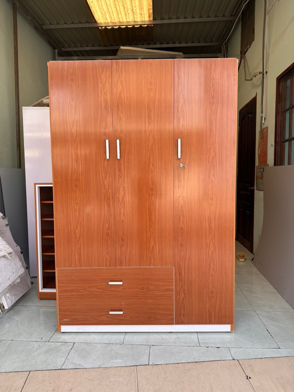 Tủ áo 3 cánh Tundo loại tốt MRC 1m25 x 1m85