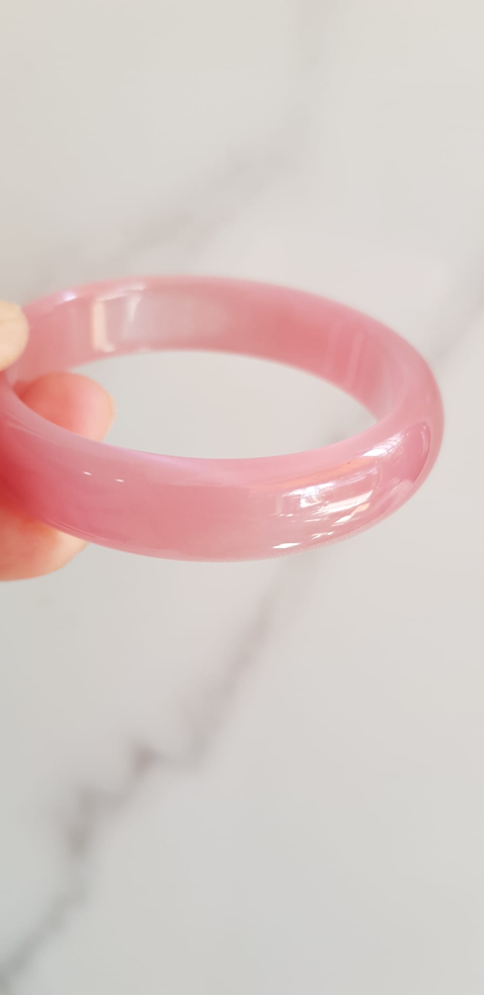 Vòng tay nữ đá mắt mèo hồng bản hẹ mới Ni 53mm x cao 13mm x dầy 7mm nữ 50kg - 57kg đeo màu hồng hồng nhẹ xinh tươi đẹp rẻ lắm chuẩn hợp nữ mệnh hỏa mệnh thổ ạ