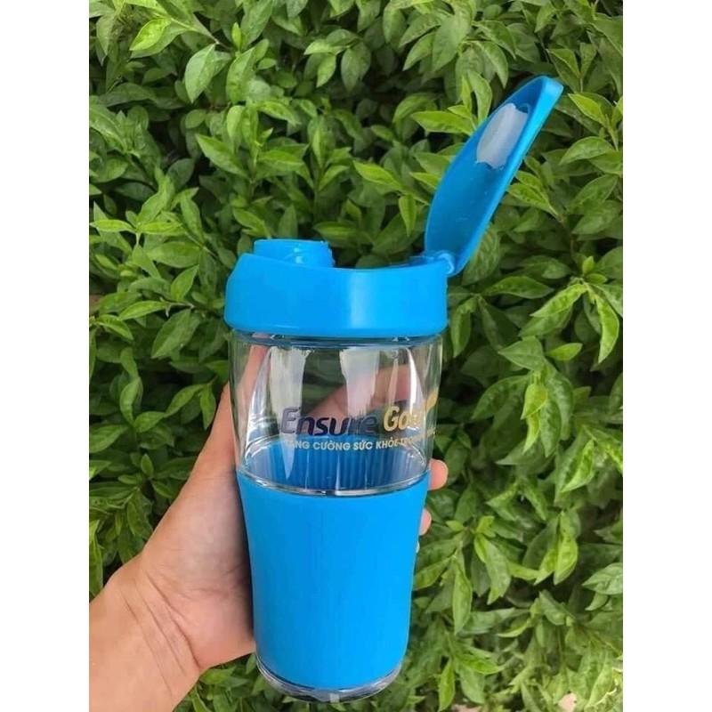 Cốc thuỷ tinh 500ml có bọc nhựa chống nóng