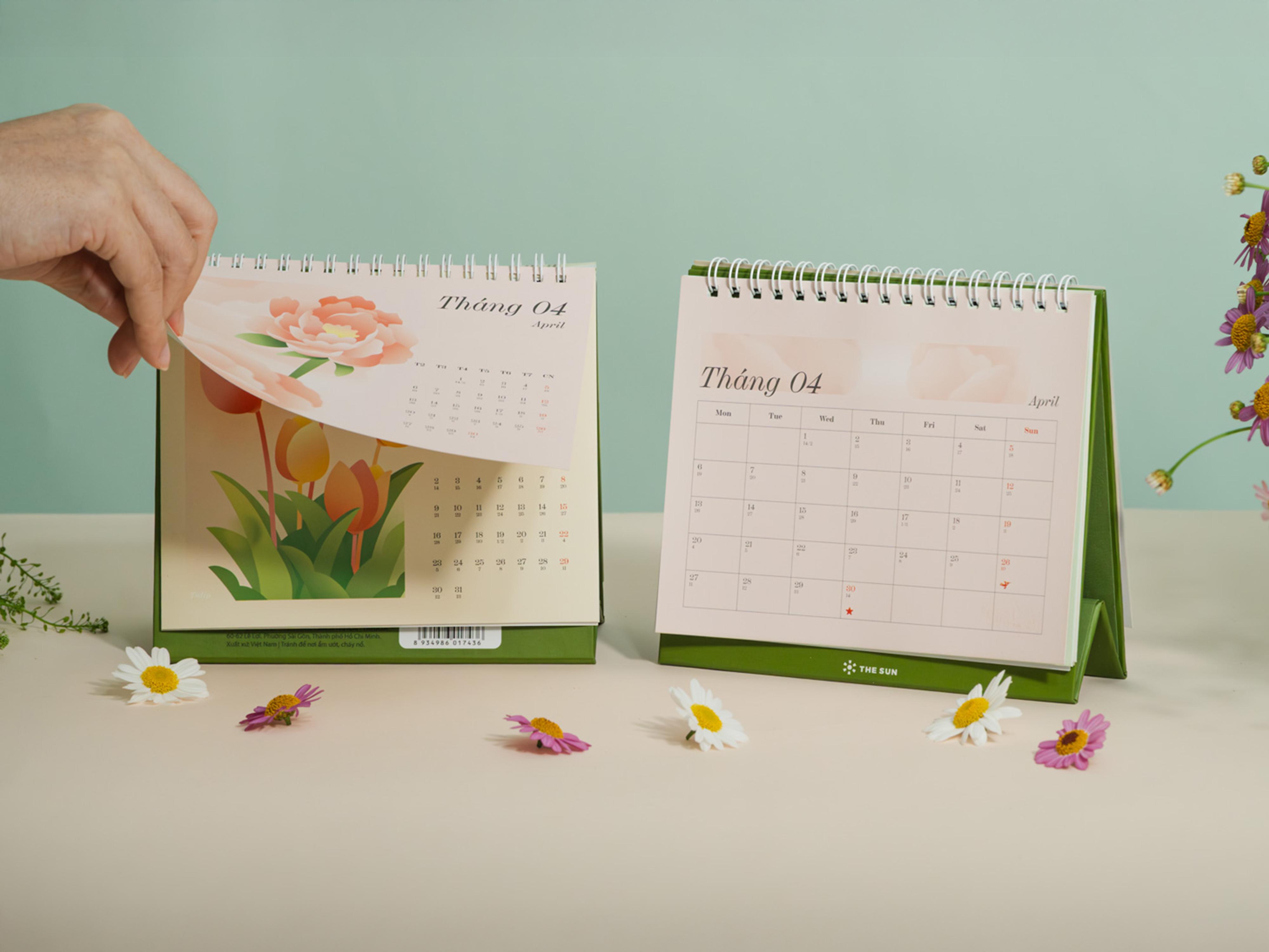 Lịch Bàn Chữ A 2026 - The Sun - Floral Flows