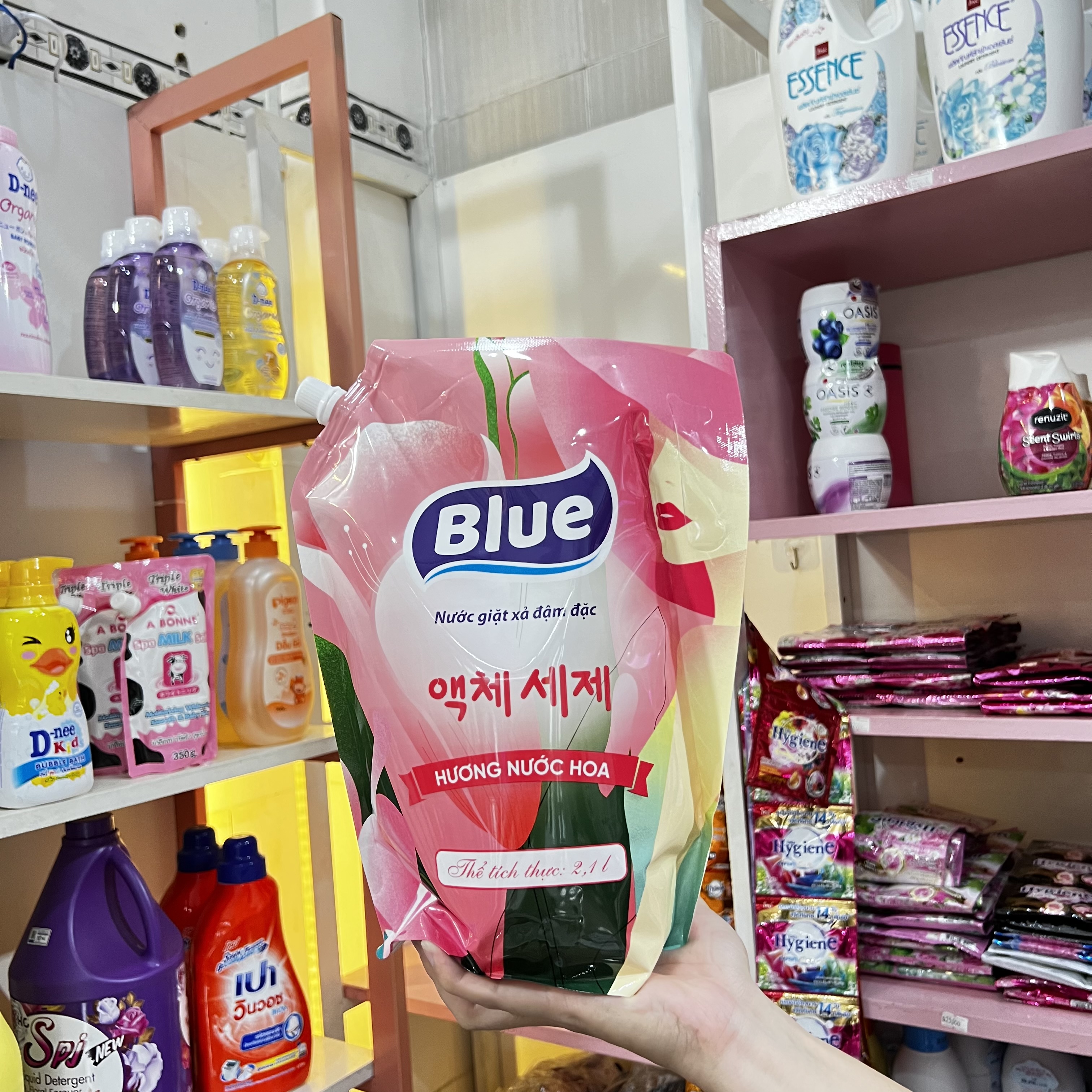 Nước Giặt BLUE Hàn Quốc 2100ml, Hương Nước Hoa, Hương Thảo Mộc