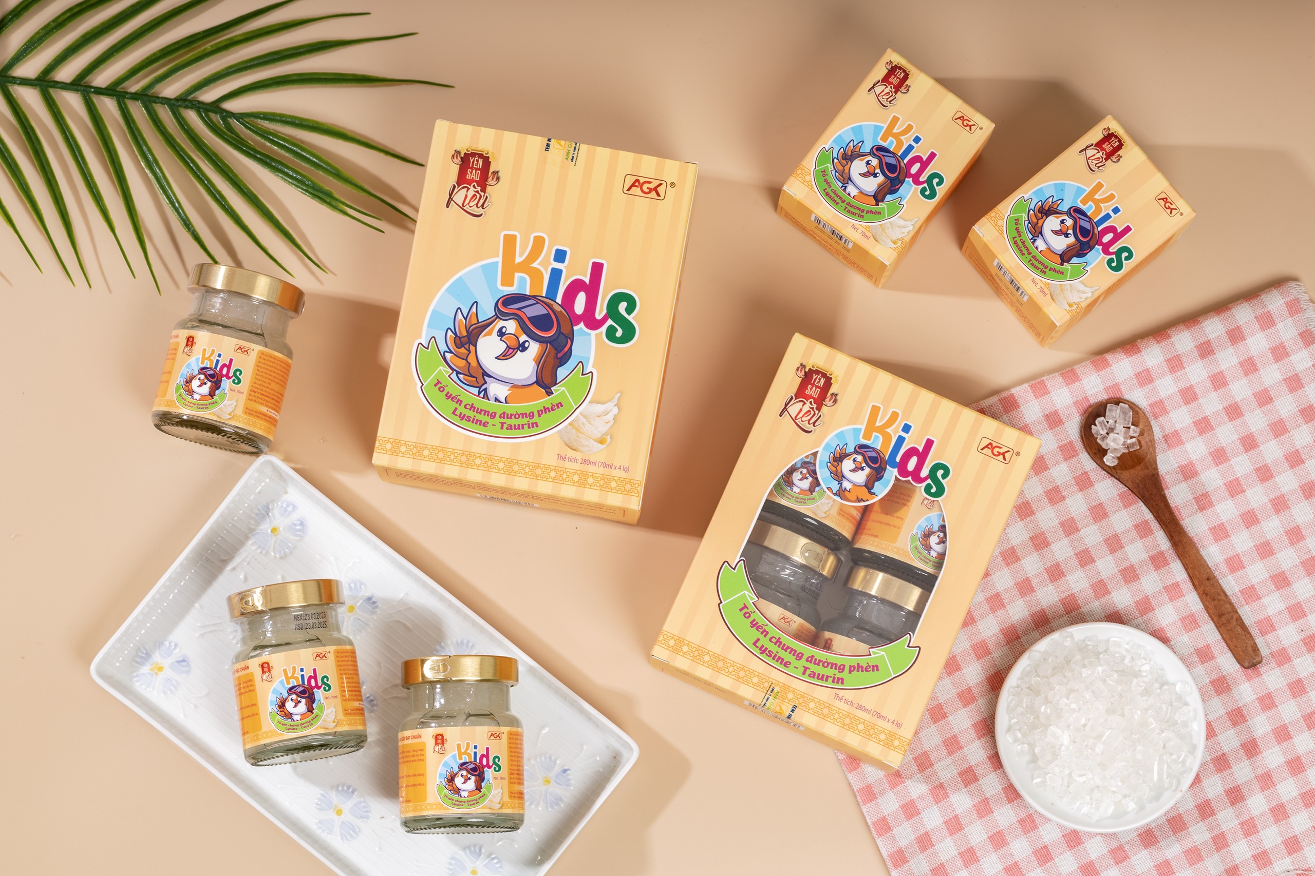 Yến Kiều Kids - Combo mua 5 hộp tặng 1 hộp cùng loại - Yến sào chưng sẵn cho trẻ nhỏ - Thành phần yến 30% - Hỗ trợ tăng cường sức khỏe