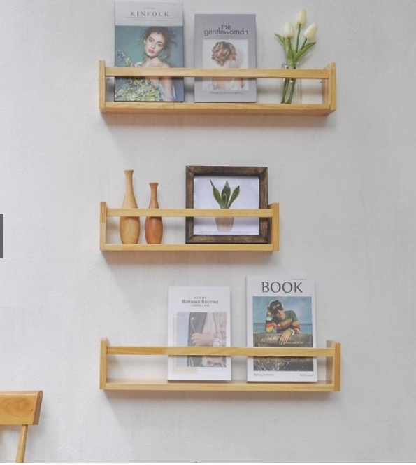 Kệ đựng đồ lưu niệm cây cảnh mini gia vị , giá sách treo tường trang trí gỗ thông tự nhiên kích thước 50x12x10