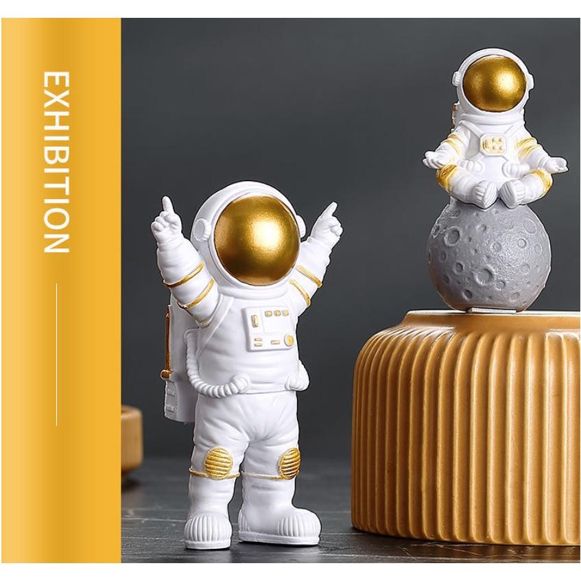 Bộ 3 mô hình nhà du hành vũ trụ trang trí ô tô nhà cửa và decor bánh kem sinh nhật