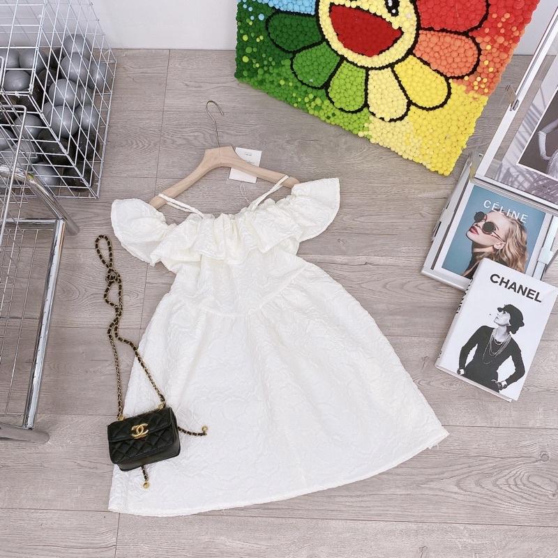 Váy trắng trễ vai hoa xốp mẫu thiết kế mới