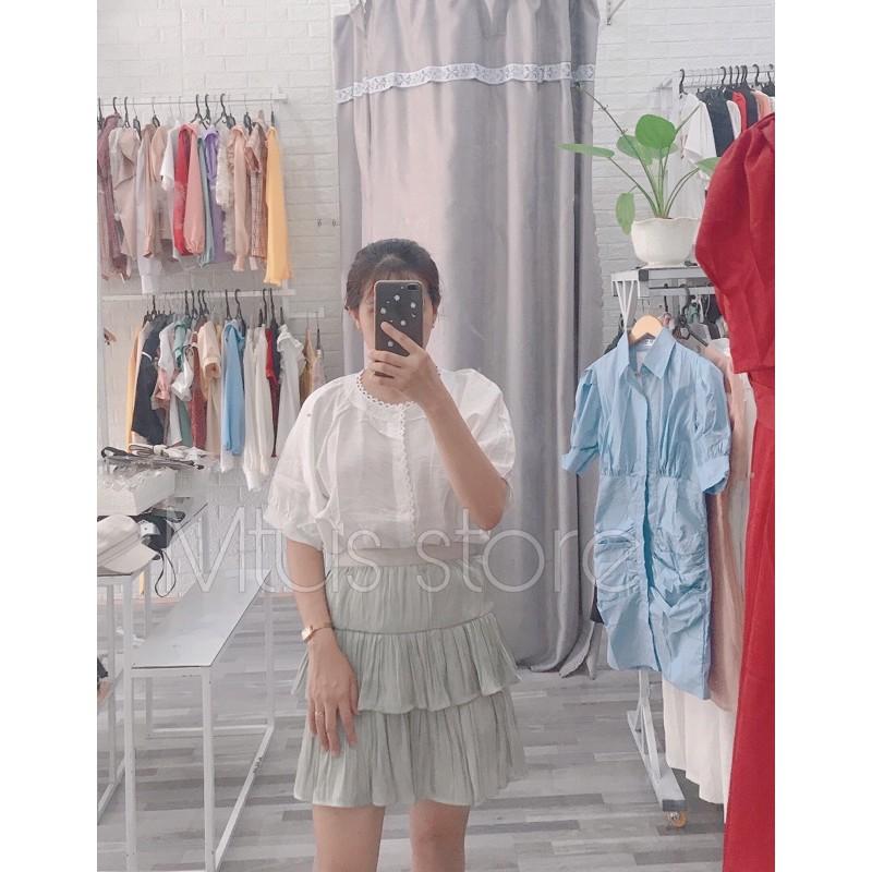 Áo sơ mi trắng cổ tròn viền ren