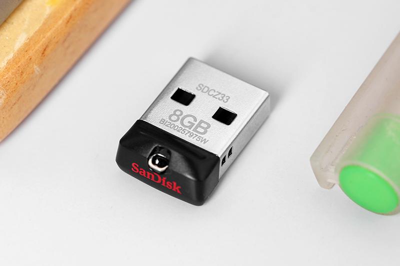 USB 2.0 8GB Sandisk SDCZ33 Đen - Hàng chính hãng