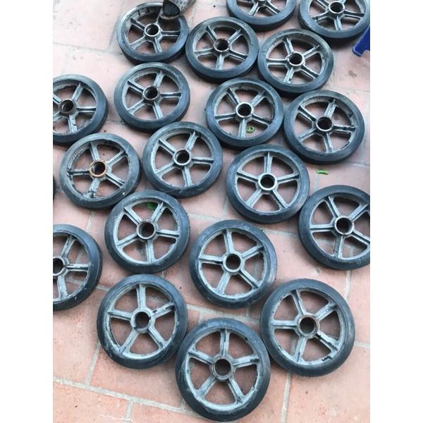 Bánh Cao Su Lõi Gang Đúc 250