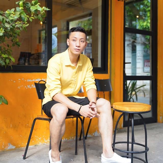 ÁO SƠ MI ĐŨI DÀI TAY CỔ ĐỨC - MÀU VÀNG