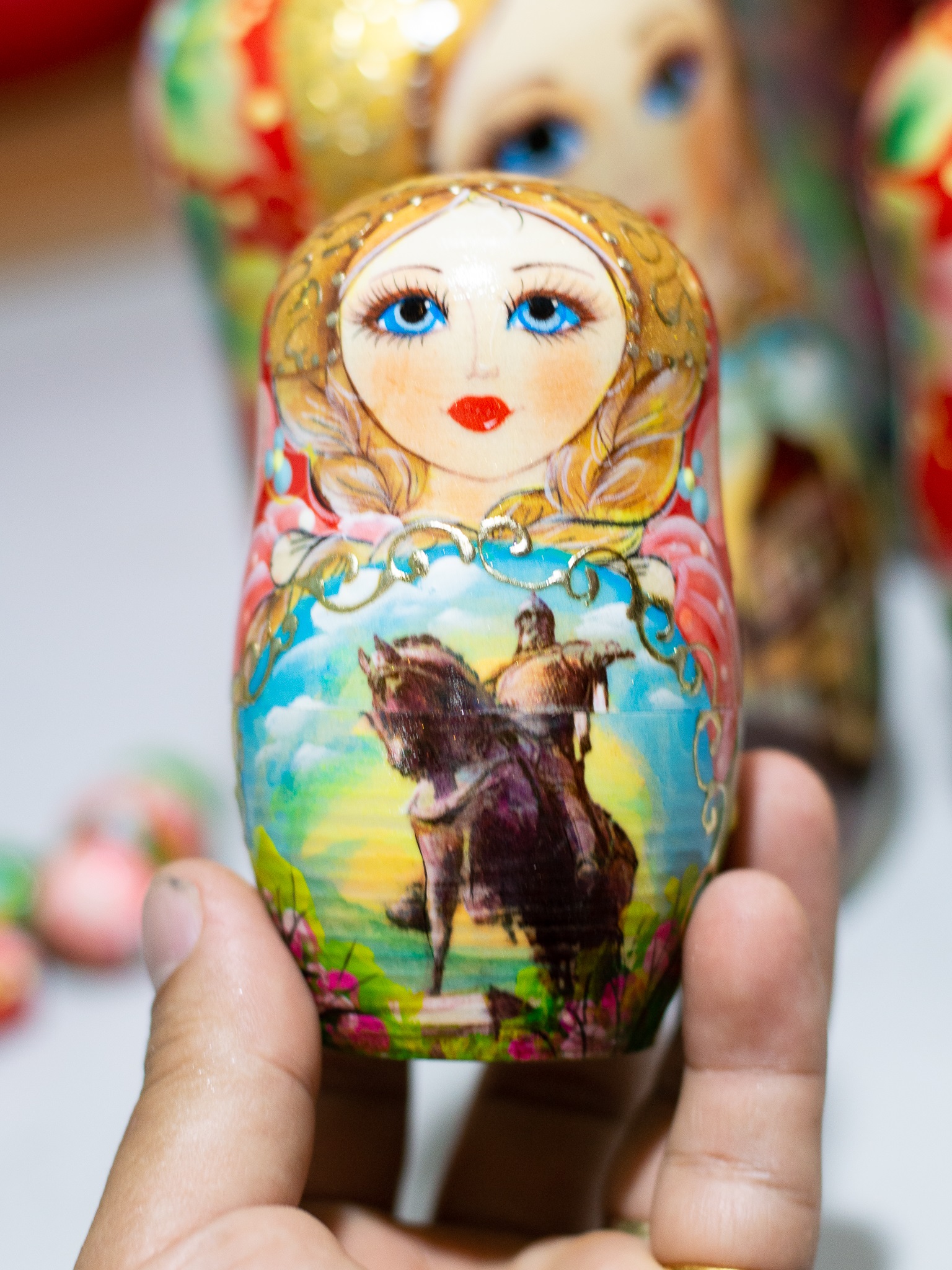 BỘ BÚP BÊ NGA MATRYOSHKA 15 LỚP SIE LỚN 34CM HOA VĂN "PHONG CẢNH MATXCOVA"