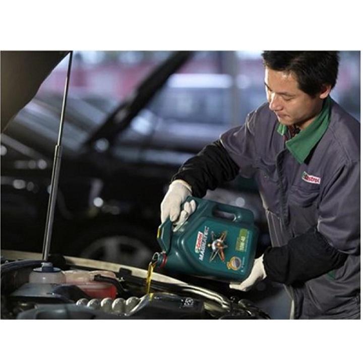 Dầu nhớt cao cấp xe ô tô Castrol GTX 15W-40 SN-CF can 4 lít