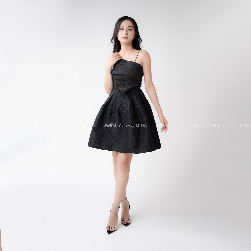 Đầm gấm đầm đen hai dây dáng xoè nơ ngực dự tiệc đi chơi dạo phố sang trọng (CÓ ĐỆM NGỰC) - MN127 - Đầm Váy Mina