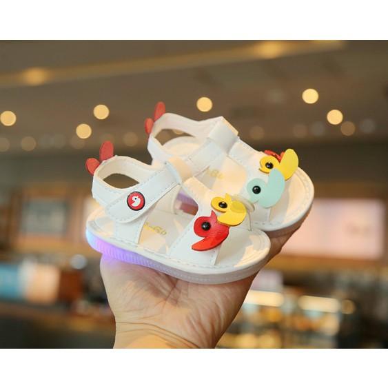 Sandal tập đi đính con vịt đáng yêu cho bé gái 0-2 tuổi