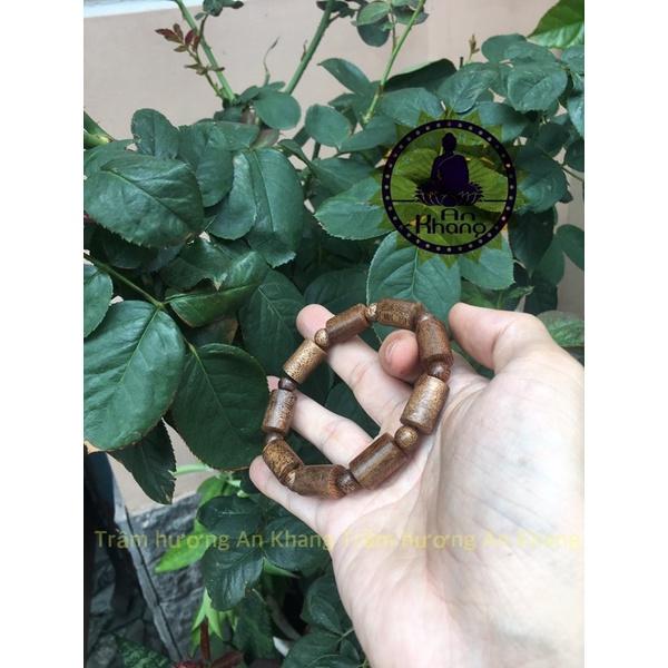 Vòng tay trầm tốc tự nhiên
