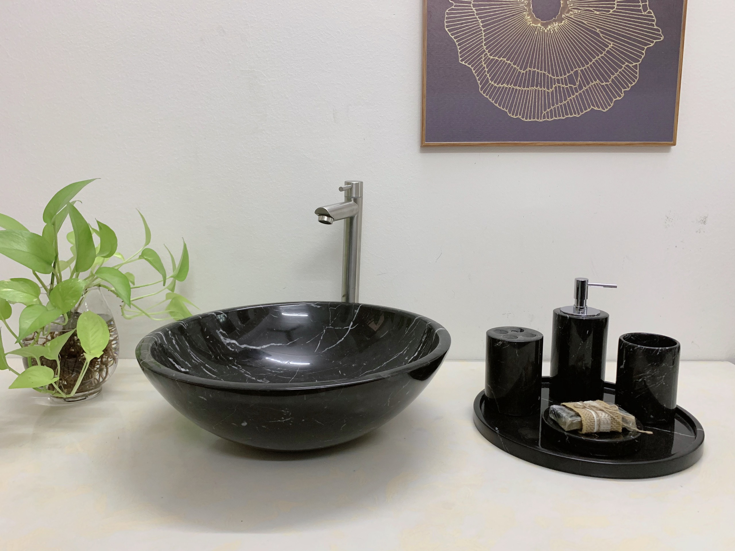 Chậu rửa mặt Lavabo đá tự nhiên Tròn mỏng màu Đen Ý BST03
