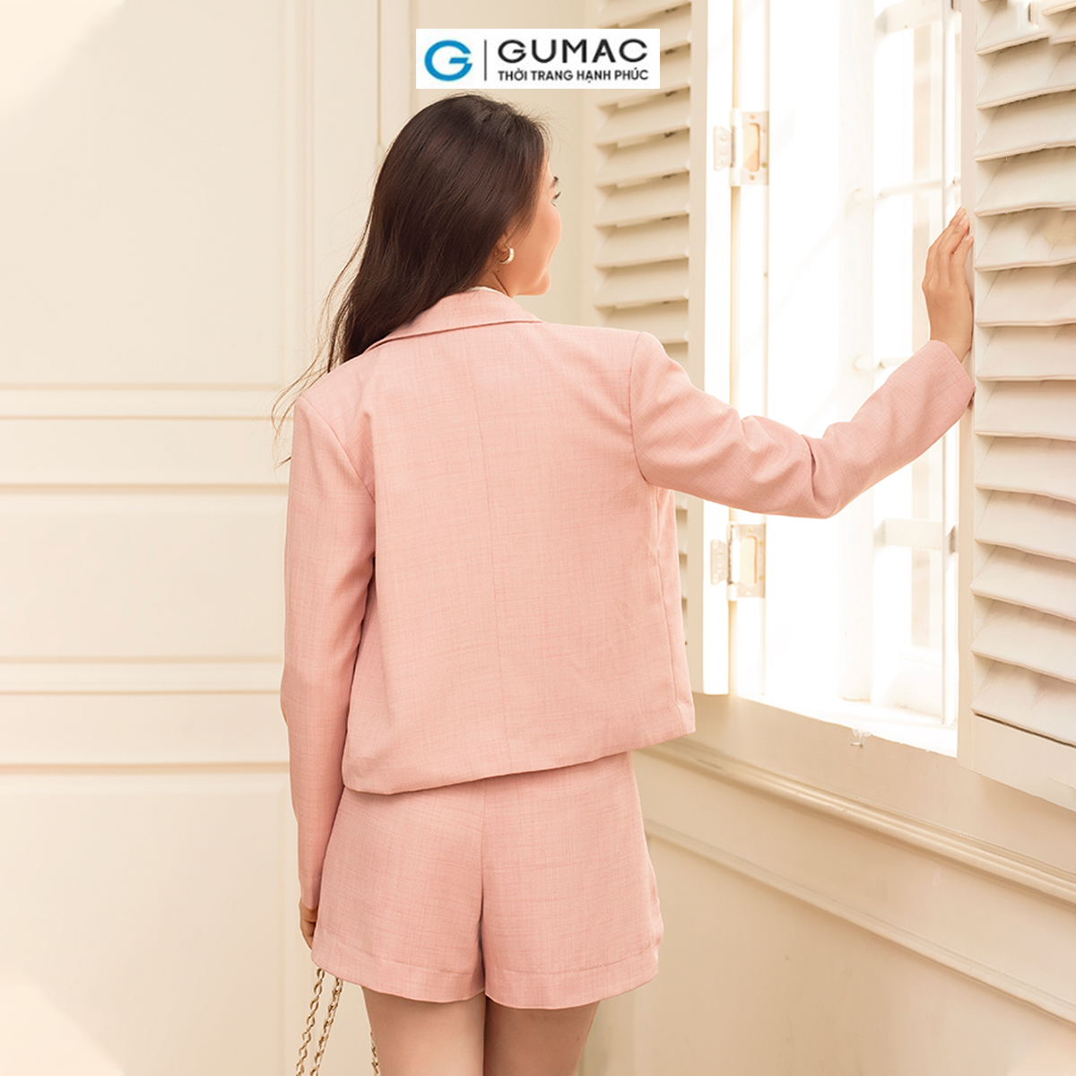Set lẻ Áo blazer dáng lửng thời trang GUMAC AD06066 - Quần short đắp vạt thời trang GUMAC QD06065