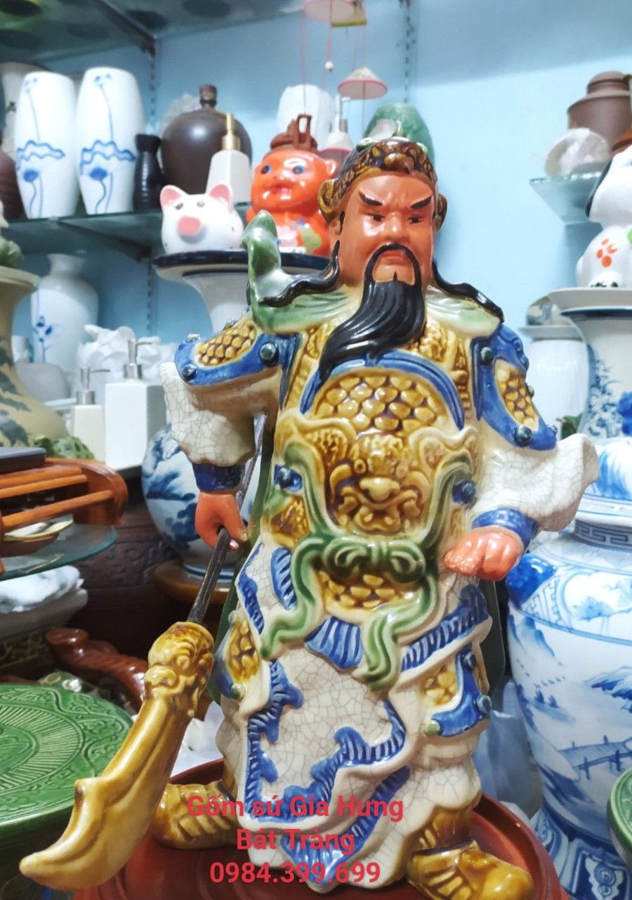 Tượng quan công cầm đao gốm sứ bát tràng