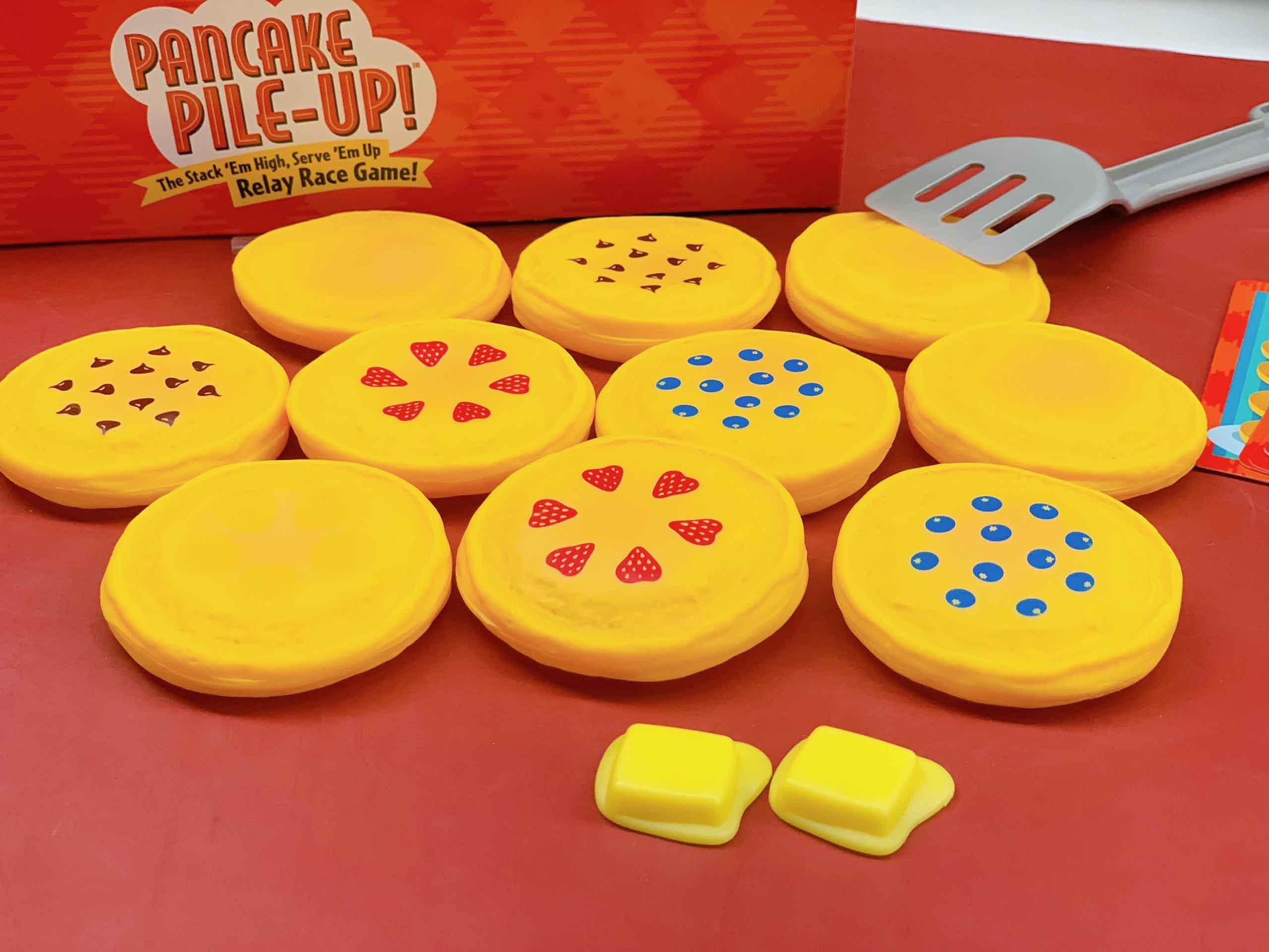 Educational Insights Bộ đồ chơi phát triển kỹ năng vận động, toán học và làm việc nhóm - Pancake Pile-Up! Relay Game