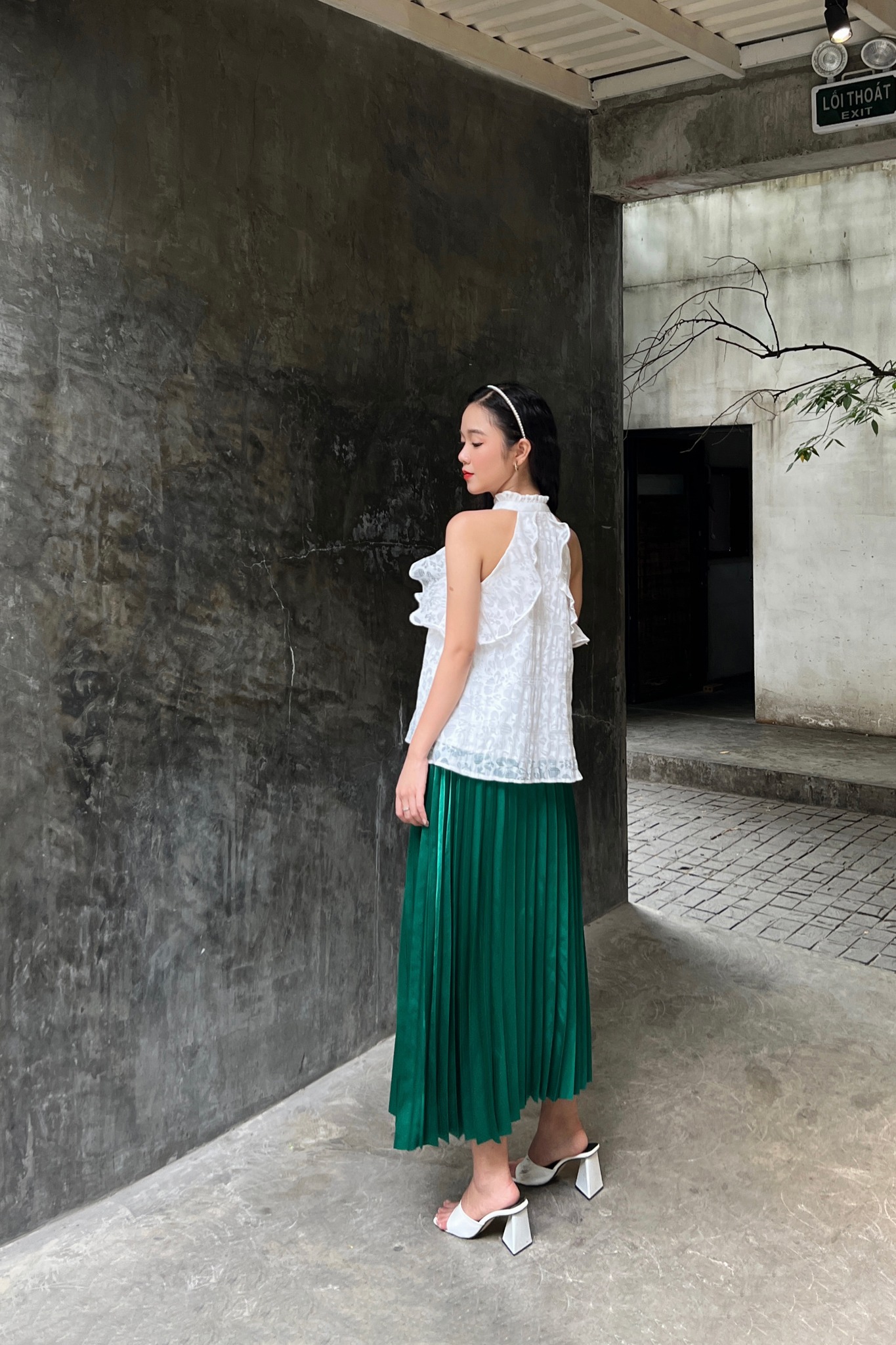 OLV - Chân váy Satin Pleated Skirt in Green