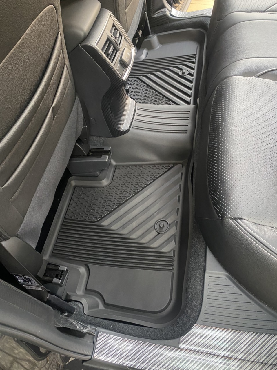 Thảm lót sàn xe ô tô Subaru Forester 2018- đến nay Nhãn hiệu Macsim 3W chất liệu nhựa TPE đúc khuôn cao cấp - màu đen