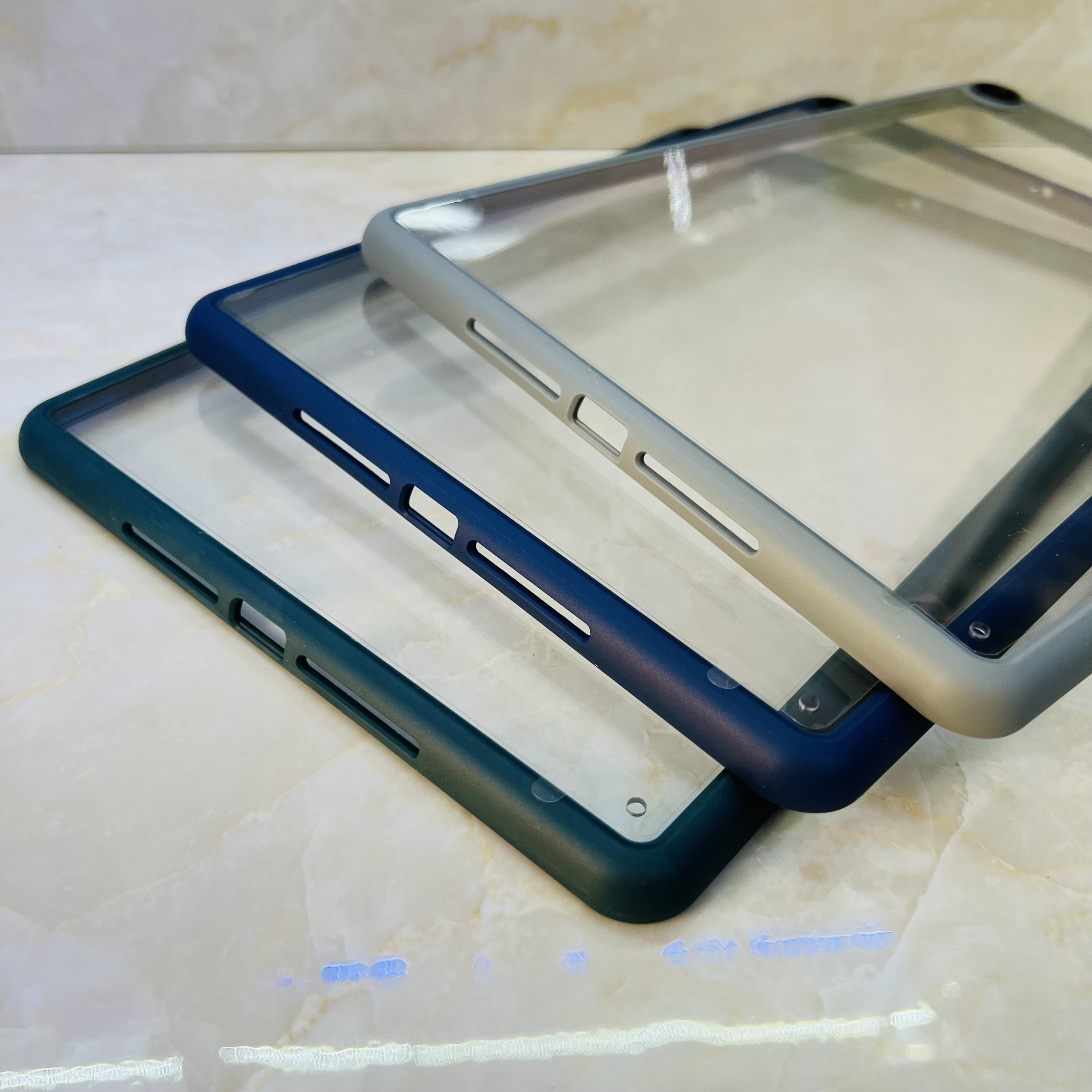 Ốp lưng dành cho iPad Gen 7,8,9 trong suốt Likgus viền màu- Hàng chính hãng