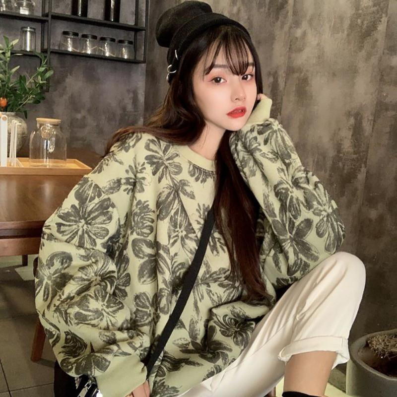 Áo thun sweater dáng rộng tay dài in hình dễ thương