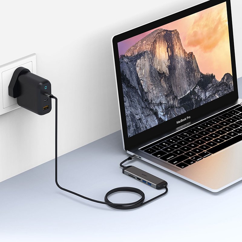 Hub chuyển đa năng WIWU Alpha USB-C A521H 5 in 1 (USB 3.0 + HDMI + SD +TF + PD) - Hàng nhập khẩu