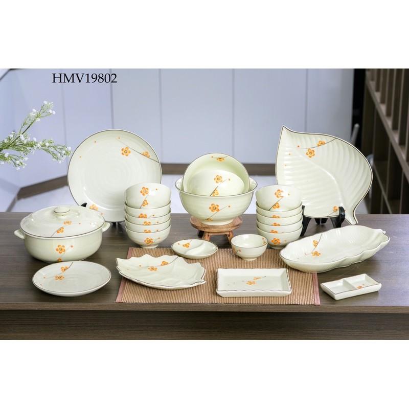 Set Bộ đồ ăn Bát Tràng men kem, họa tiết vẽ thủ công.