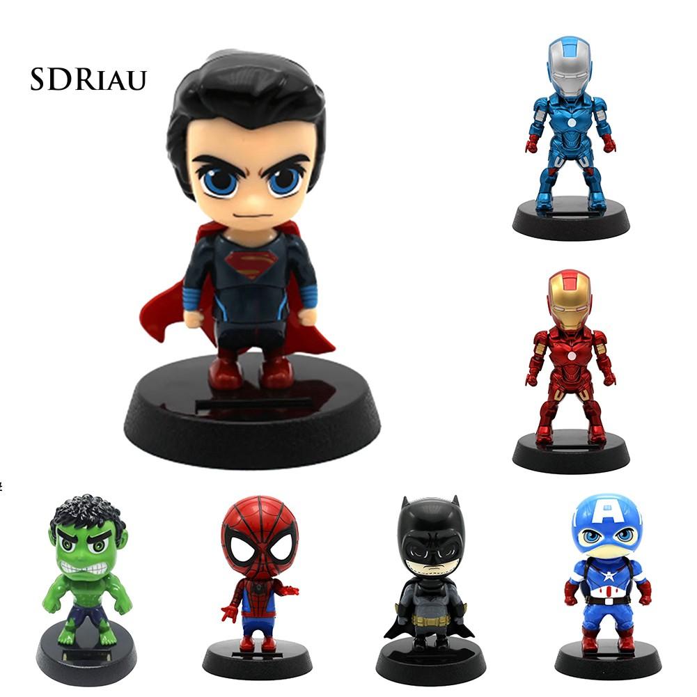 Mô hình nhân vật người sắt lắc đầu dùng năng lượng mặt trời