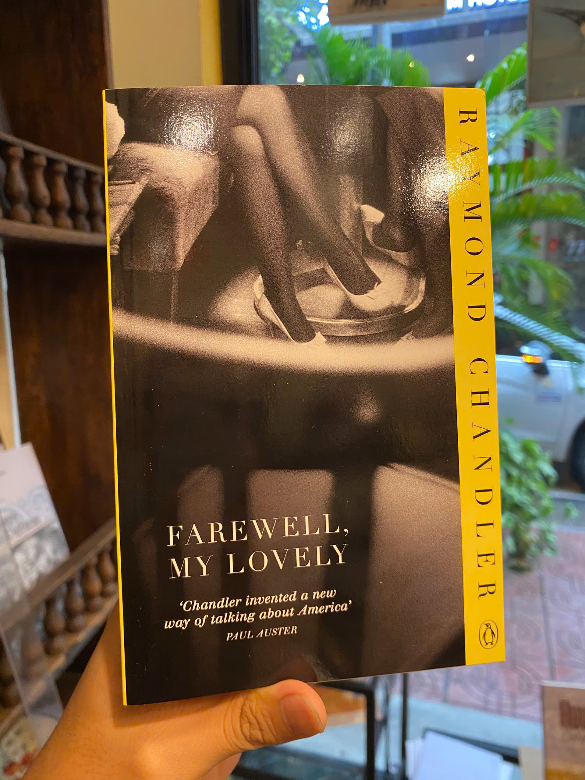 Sách - Farewell, My Lovely by Raymond Chandler | Mystery / Crime Fiction / Ngoại văn Nhập khẩu