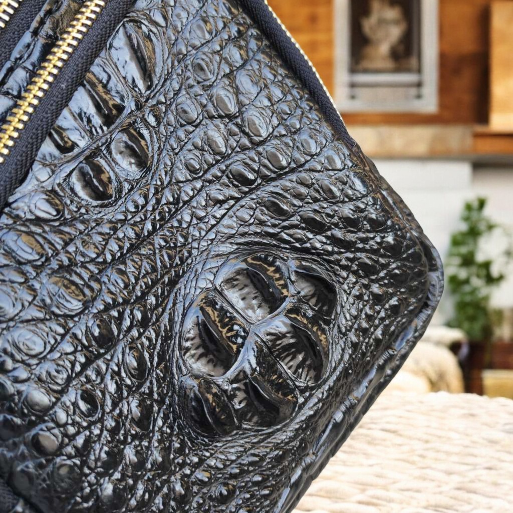 Túi đeo chéo Nam cá tính. Da cá sấu có Móng đẹp nổi bật!