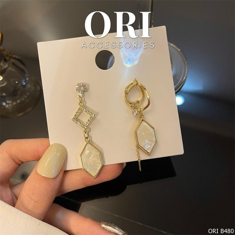 Bông tai nữ bất đối xứng kiểu dáng độc lạ ORI ACCESSORIES B480