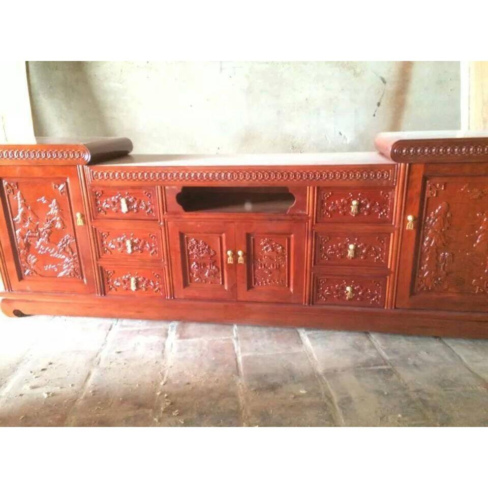 Kệ tivi lõm giữa gỗ xoan đào