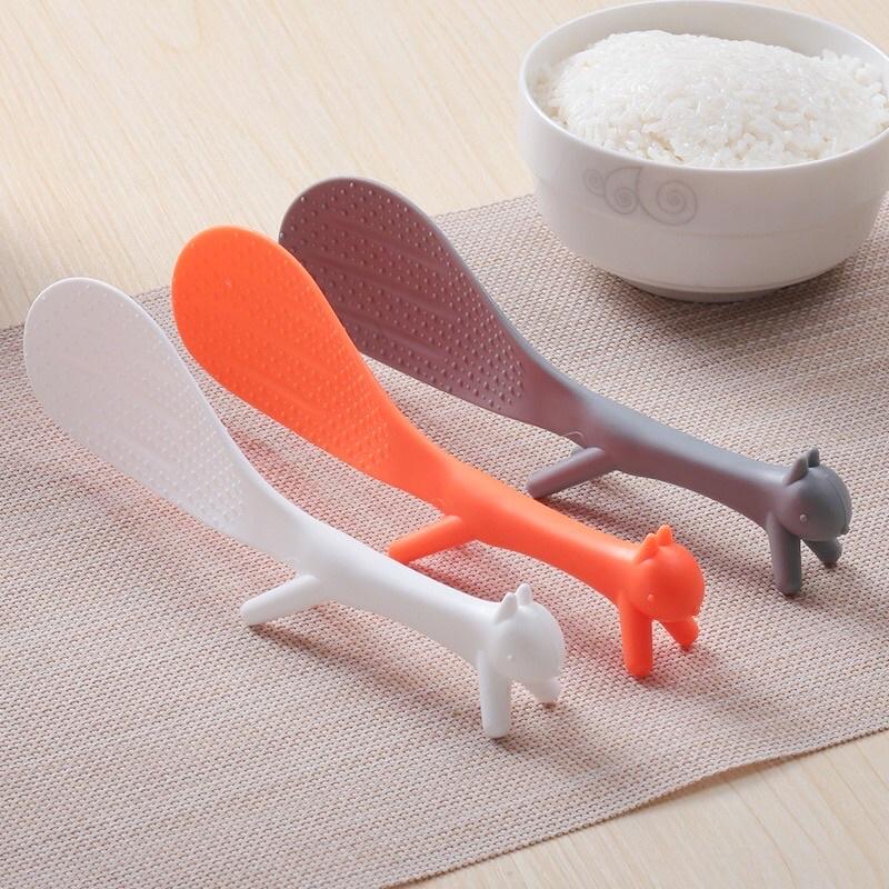 Muôi muỗng xới xơm tự đứng hình SÓC siêu cưng - Vá múc cơm nhựa lúa mạch chống dính chịu nhiệt cao an toàn