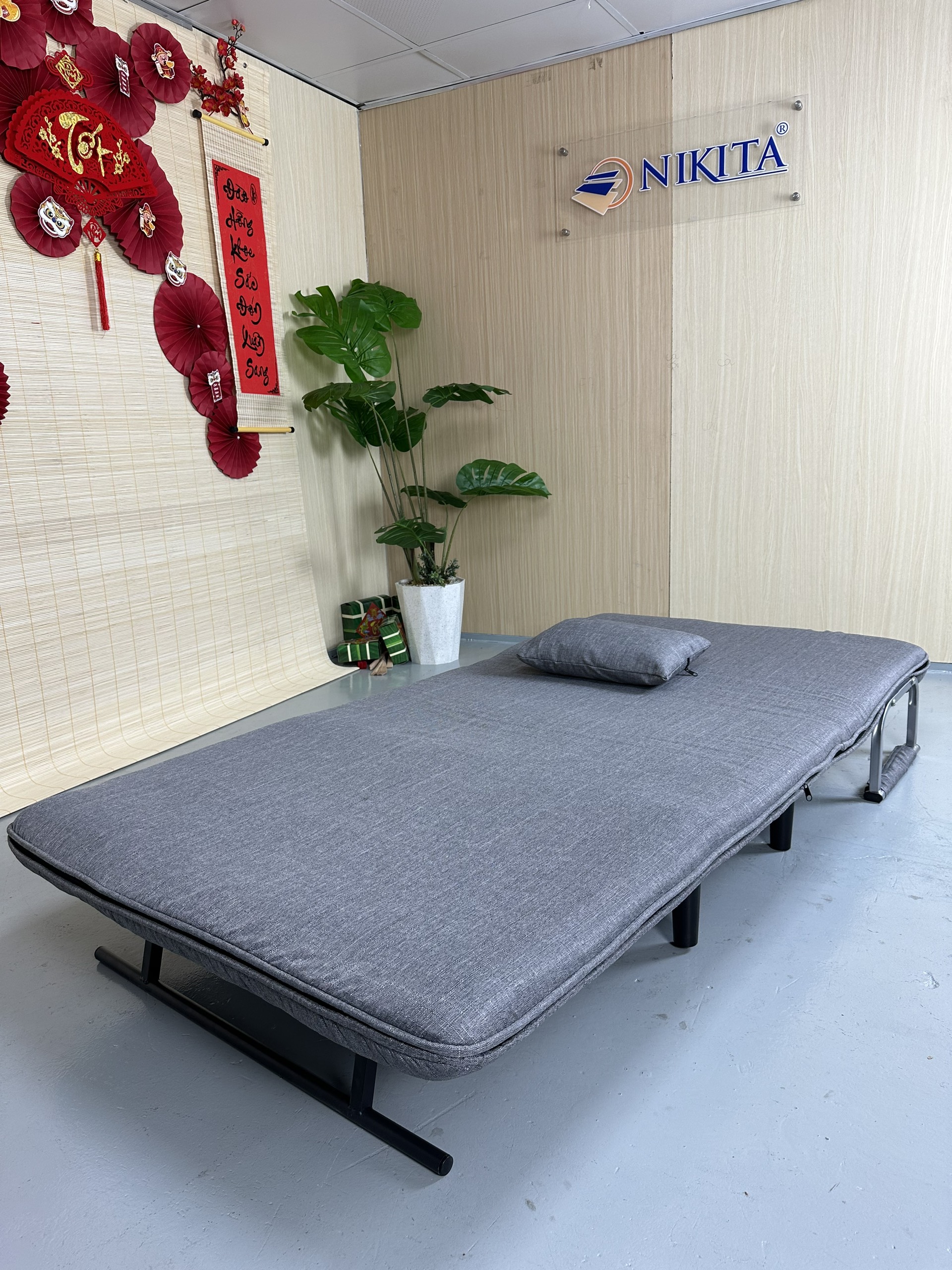 Giường ghế sofa 3 chức năng có thể ngả đầu, nệm dày êm ái, dễ dàng sử dụng chính hãng Nikita