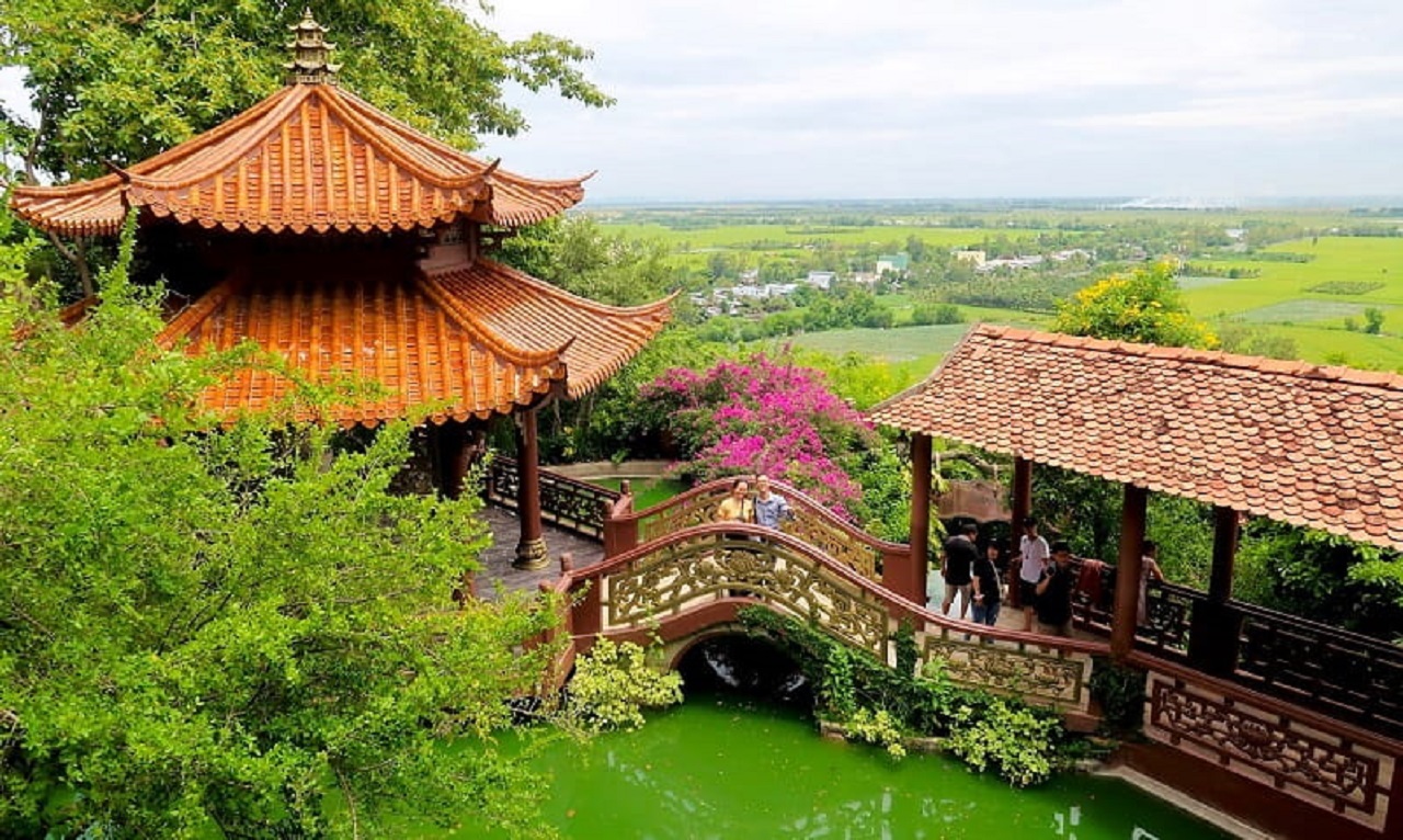 Tour rừng tràm Trà Sư 1 ngày – Viếng Miếu Bà Chúa Xứ Châu Đốc